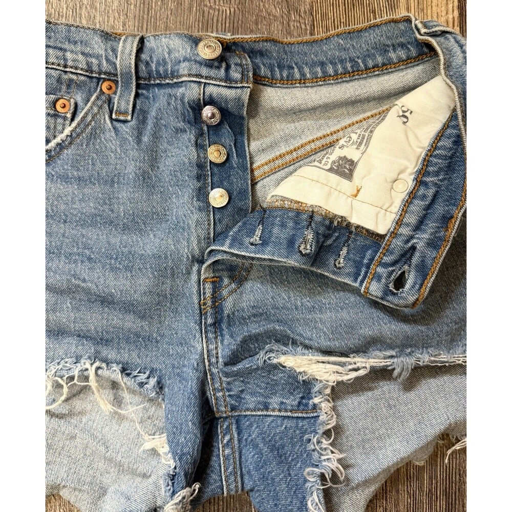 Levi’s 501 Cutoff Shorts Women’s W27 Button Fly Raw Hem Medium Wash Denim - Picture 5 of 12